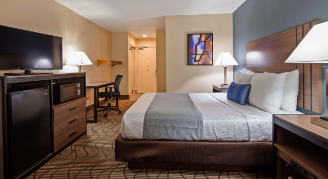 Best Western Plus Heritage Inn
