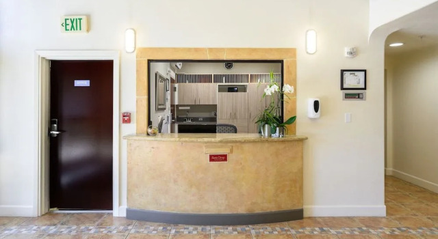 Studios Inn, Забронировать Апарт-отель Сан-Хосе Silicon Valley, рядом с Аттракцион Таинственный дом Винчестеров