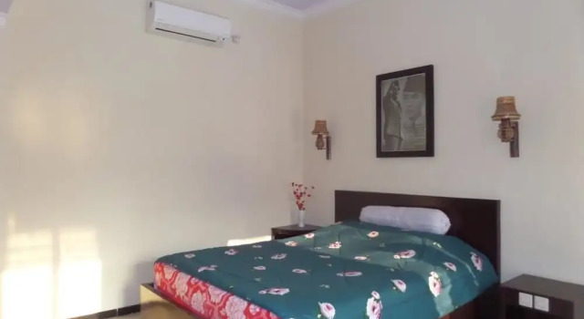 Surya Guest House, Book Pension Hoteller i Probolinggo med pool, Swimmingpool