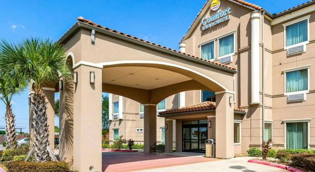 Кровать в общем номере Comfort Inn & Suites Winnie