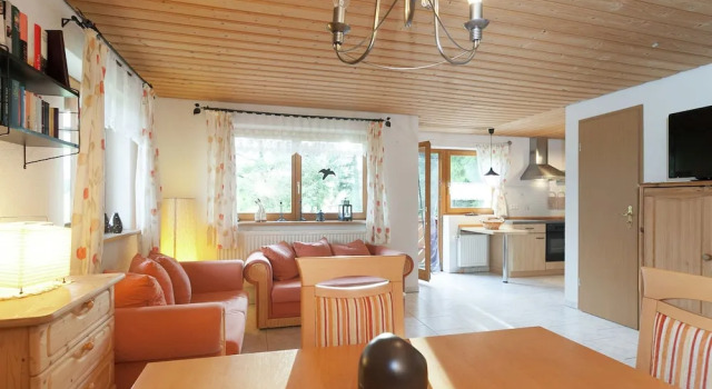 Beautiful Apartment in Lauterbach ot Fohrenbhl With Garden