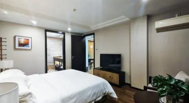 Люкс Business Youting Hotel Shanghai (Beiwaitan Ningguo Road Subway Station Branch)