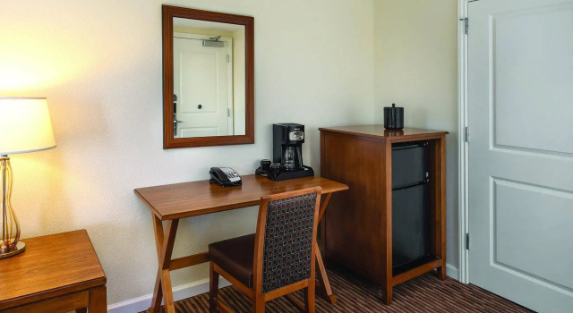 Club Wyndham Oceanside Pier