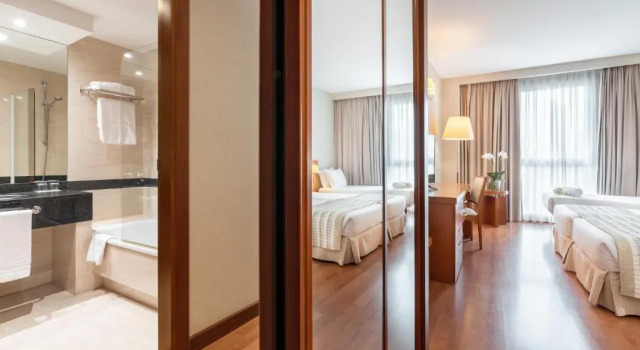Трёхместный номер Eurostars San Lazaro