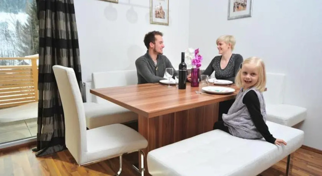 Appartement Tara, Rezerwuj Apartament Hotele w Salzburg z parkingiem, Parking