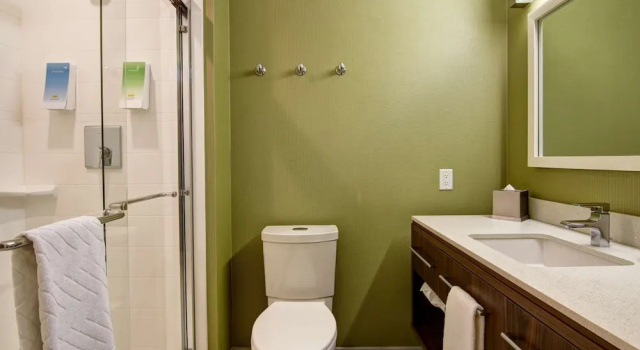 Двухместный номер Standard Home2 Suites by Hilton West Edmonton