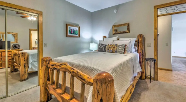 Luxe Ruidoso Home w/ Hot Tub + Mountain Views, Varaa Lomakoti Ruidoso New Mexico