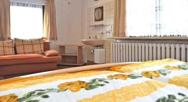 Einladende Ferienwohnung mit Garten, Réserver Hôtel Frauenwald Thuringian Forest