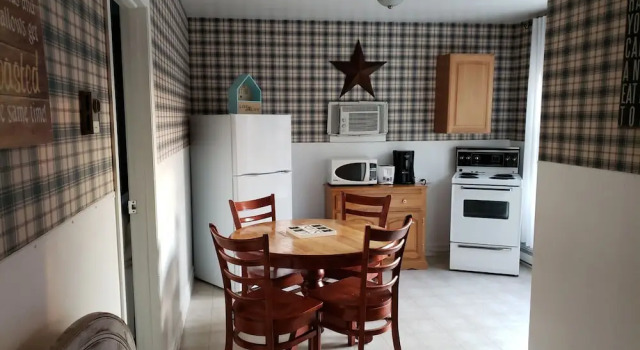Коттедж с 2 комнатами Mountain View Motel & Cottages