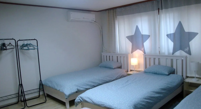 Enough Hongdae Guesthouse(이너프 게스트하우스), Rezerwuj Hotel Mapo-Gu Seul