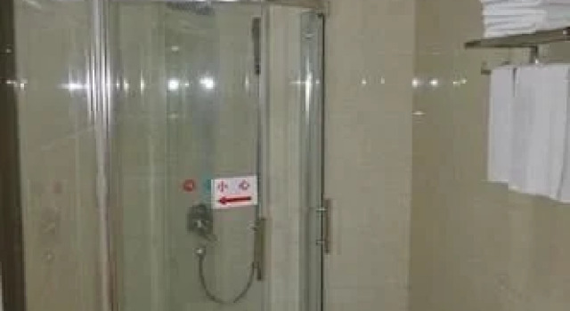 Xinsheng Hotel, Book Hotel Hoteller i Kunming med parkering, Parkering
