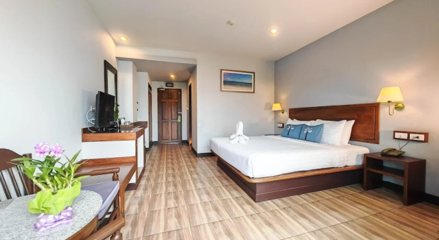 Номер Superior с видом на бассейн Savotel Hotel