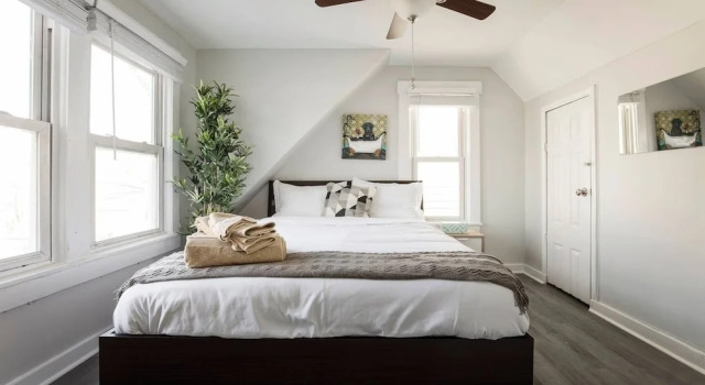 Коттедж Louisville Dream House 4BR/2BA  by CozySuites
