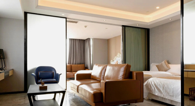 Люкс Pengman Beijing Road A-mall Apartment