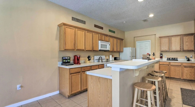 Коттедж Spacious Davenport Home w/ Private Pool & Spa