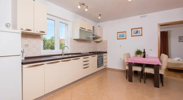 Апартаменты с балконом и с видом на море Apartmani Daria