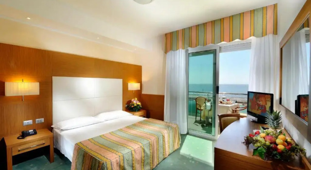 Семейный номер Standard с видом на море Hotel Vittoria