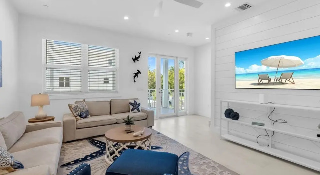 Islamorada Home, Ocean Views, Playroom, Near Tiki Bar, Pool, And Boat Dockage, Ultimate Keys Getaway 3 Bedroom Home by RedAwning, Забронировать Отель Айламорада Флорида-Кис, рядом с Остров Уиндли-Ки