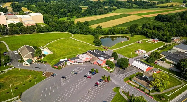 Двухместный номер Standard с видом на озеро Hershey Farm Resort