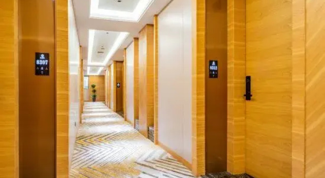 Huipuyi Comfortable Business Hotel (Linhai Yintai Branch), Book Hotel Hoteller i Linhai med parkering, Parkering