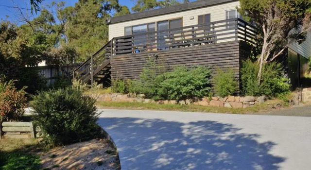 Коттедж Kunzea at Freycinet