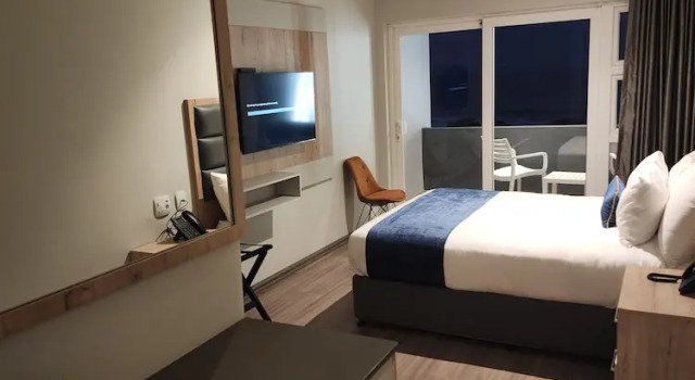 Двухместный номер Standard 12 Oceans Hotel and Conference Centre
