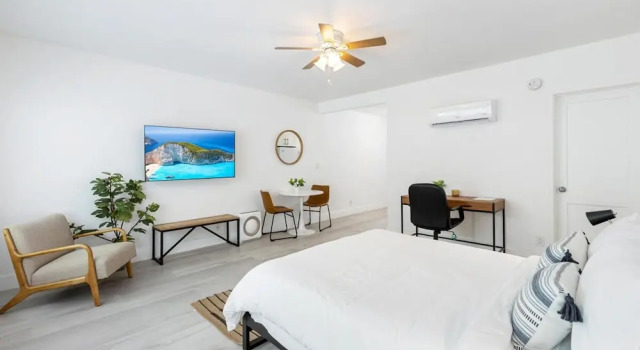 Victoria Park Unique Studio Close to Las Olas Blvd