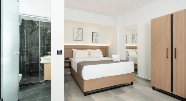 Студия Deluxe с балконом TOWER 15 Suites