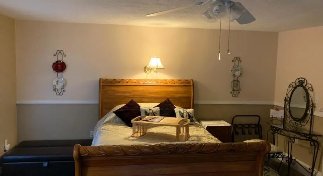 Двухместный номер Standard Emerald Necklace Inn Bed and Breakfast