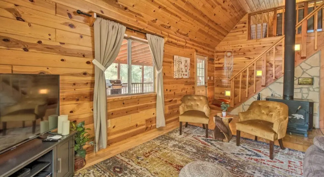 Large Deck, Grill: Pet-friendly Show Low Retreat!, Забронировать Дом для отпуска Шоу-Лоу штат Аризона