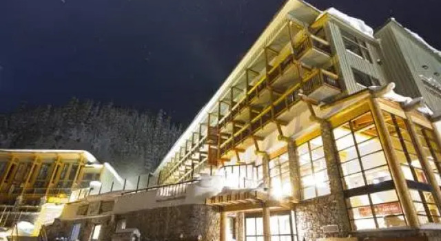 Standart çift kişilik oda Sunshine Mountain Lodge