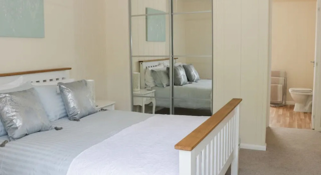 Holly Lodge, Book Hotel Hoteller i Bridgnorth med parkering, Parkering