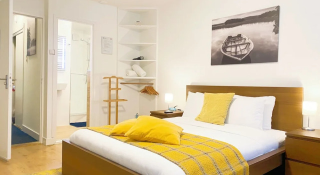 Guesthouse Citydrop, Amsterdam Flower Market, Забронировать Отель Амстердам - центр города Амстердам, рядом с Музей фотографии FOAM