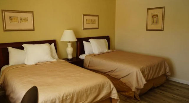 Четырёхместный номер Standard Coastal Inn - Ocean City
