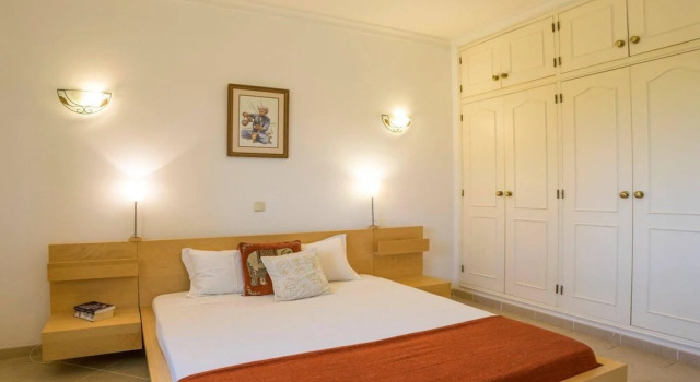 House With one Bedroom in Almancil, With Wonderful Mountain View, Pool