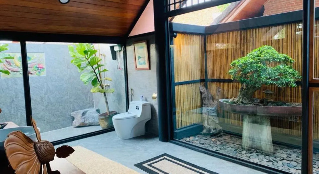 Вилла с видом на реку Cattanis Riverside Home