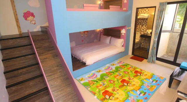Четырёхместный номер Standard с балконом Childlike Innocence Homestay