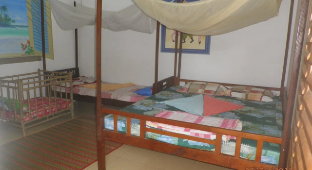 Happy Family Guesthouse, Book Guesthouse Hotels in Long Ho with Parking, Parking