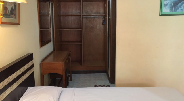 Sri Ratu Hotel, Забронировать Отель Отели провинции Бали с завтраком, Завтраки