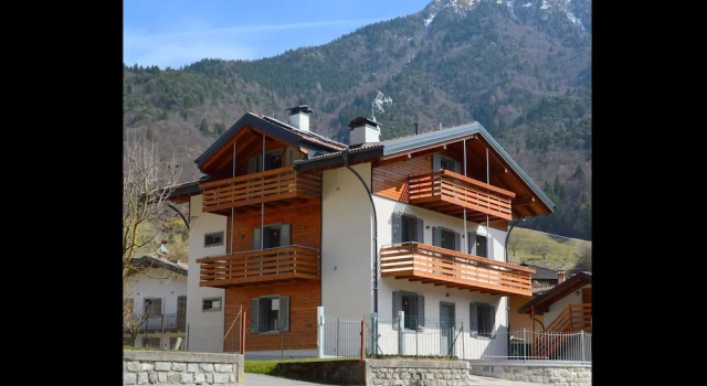Peaceful Holiday Home in Enguiso With Swimming Pool