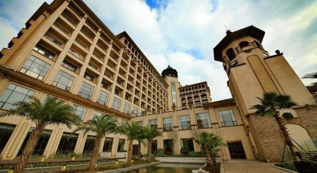 Jinqian Jiahua International Hotel, Varaa Hotelli Zunyi Guizhou