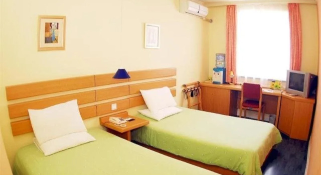 Home Inn (Guangzhou Guangdong University of Foreign Studies Baiyun Avenue), 予約 ホテル 広州市 広州市