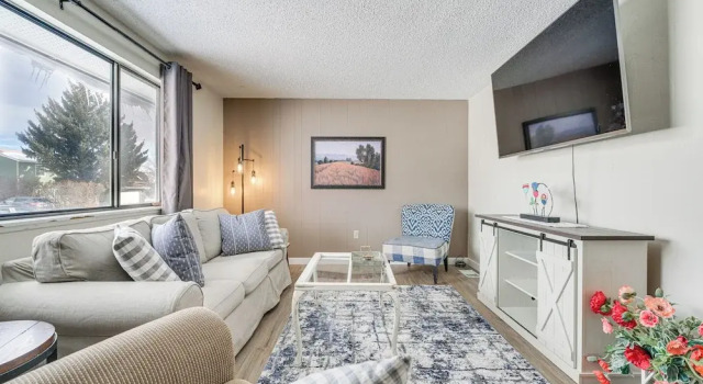 Dog-friendly Montana Home w/ Deck & Fenced-in Yard, Buchen Sie Hotel Dillon Montana