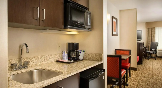 Люкс Holiday Inn Express & Suites Alexandria - Fort Belvoir by IHG
