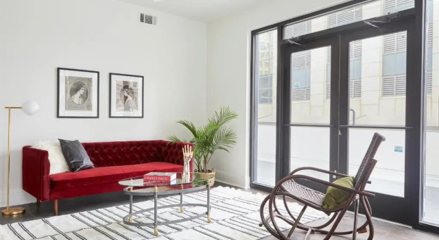 Апартаменты St. Charles Elegant Suites by Sonder