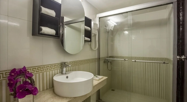 Номер Luxury Hotel Highgarden