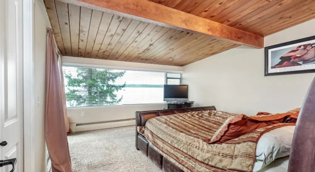 27607 10th Ave S Home 4 Bedrooms 2 Bathrooms Home, Varaa Lomakoti Des Moines Washington (state)