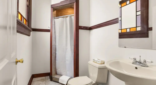 Кровать в общем номере Site 61 Guesthouse