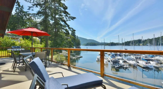 Шале Pender Harbour Resort & Marina