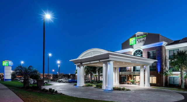 Двухместный люкс Holiday Inn Express & Suites Florence I-95 & I-20 Civic Ctr by IHG
